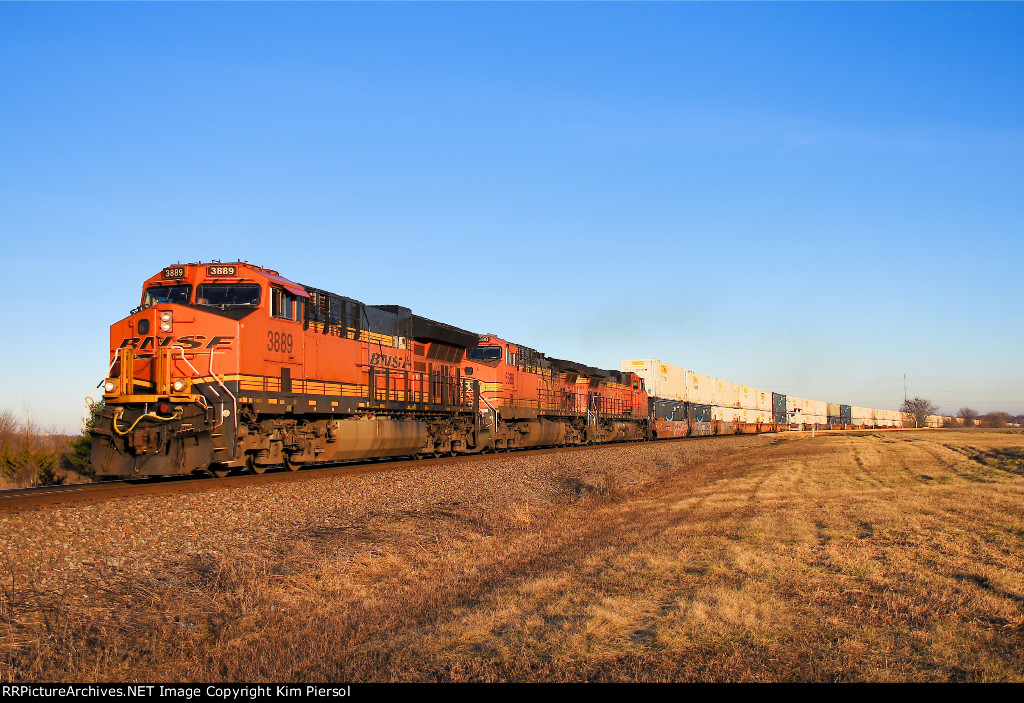 BNSF 3889